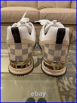 BRAND NEW IN BOX 2021 Authentic Louis Vuitton Run Away White Damier Sneakers