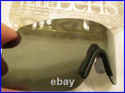 Oakley Razor Blades 1989 New In Box Standard Grey Lens W Grey Nose Pc Vintage